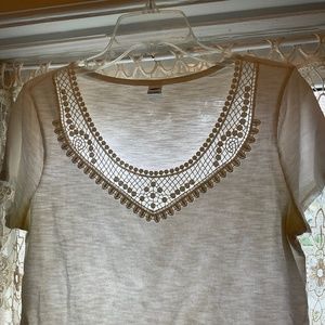 Old Navy white woman’s top